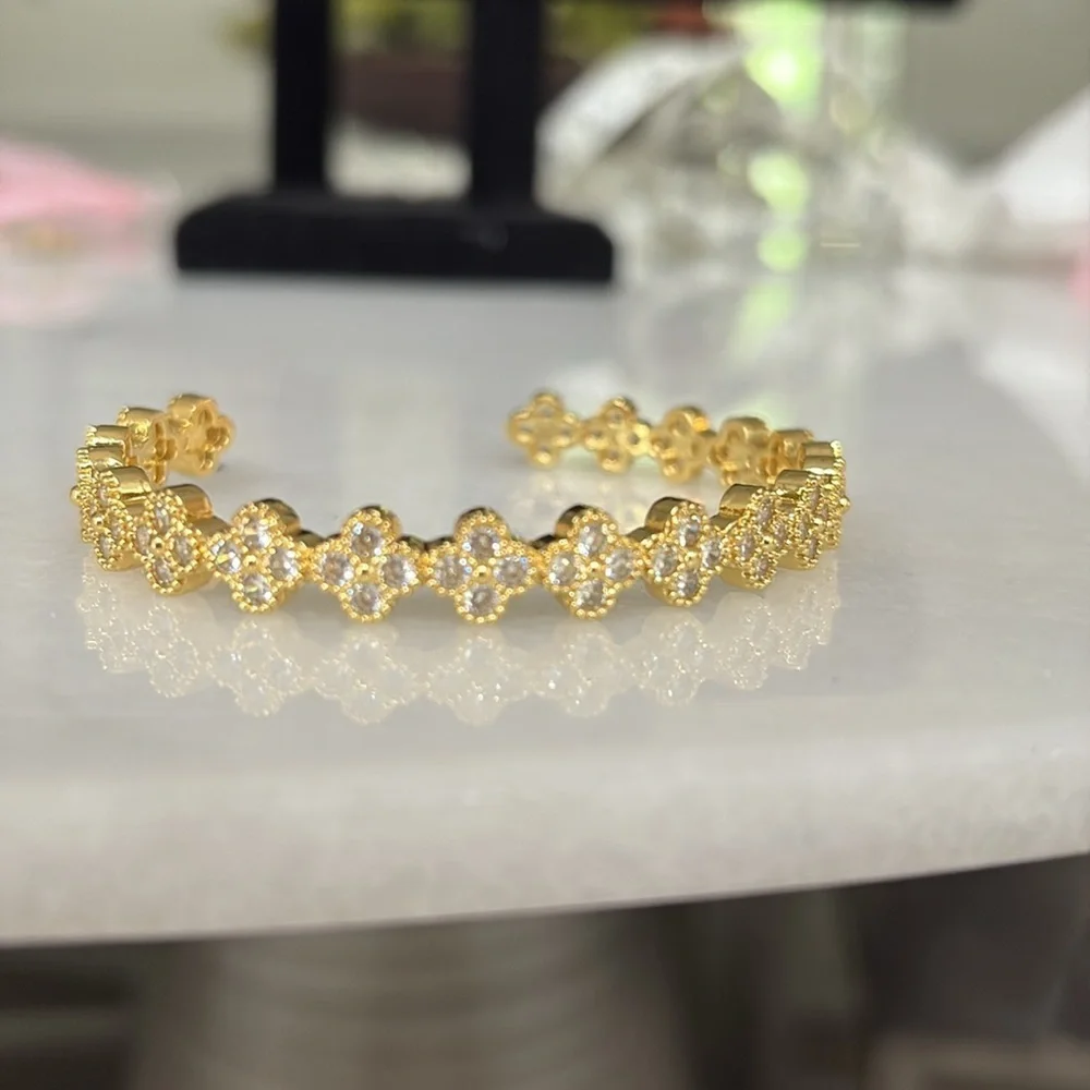 New Clover Bracelet Zircon Stones Hypo allergenic Partial cuff 7”